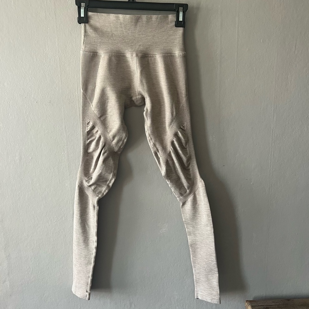 Alphalete Mauve Aero Leggings Size Small